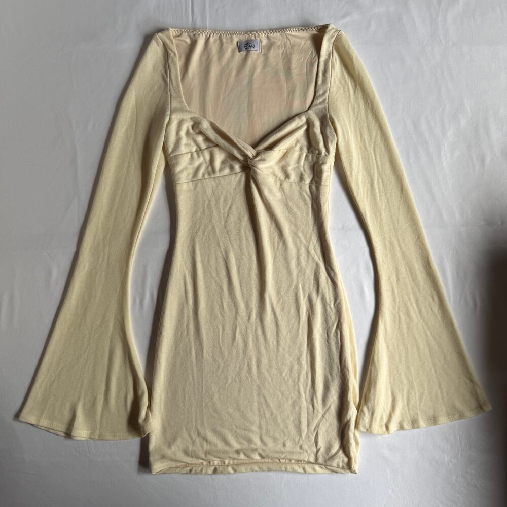 Oh Polly Ivory Bell Sleeve Fitted Mini Dress US 4 Going Out Romantic Party